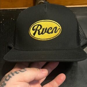 RVCA FLAT BILL BLACK HAT